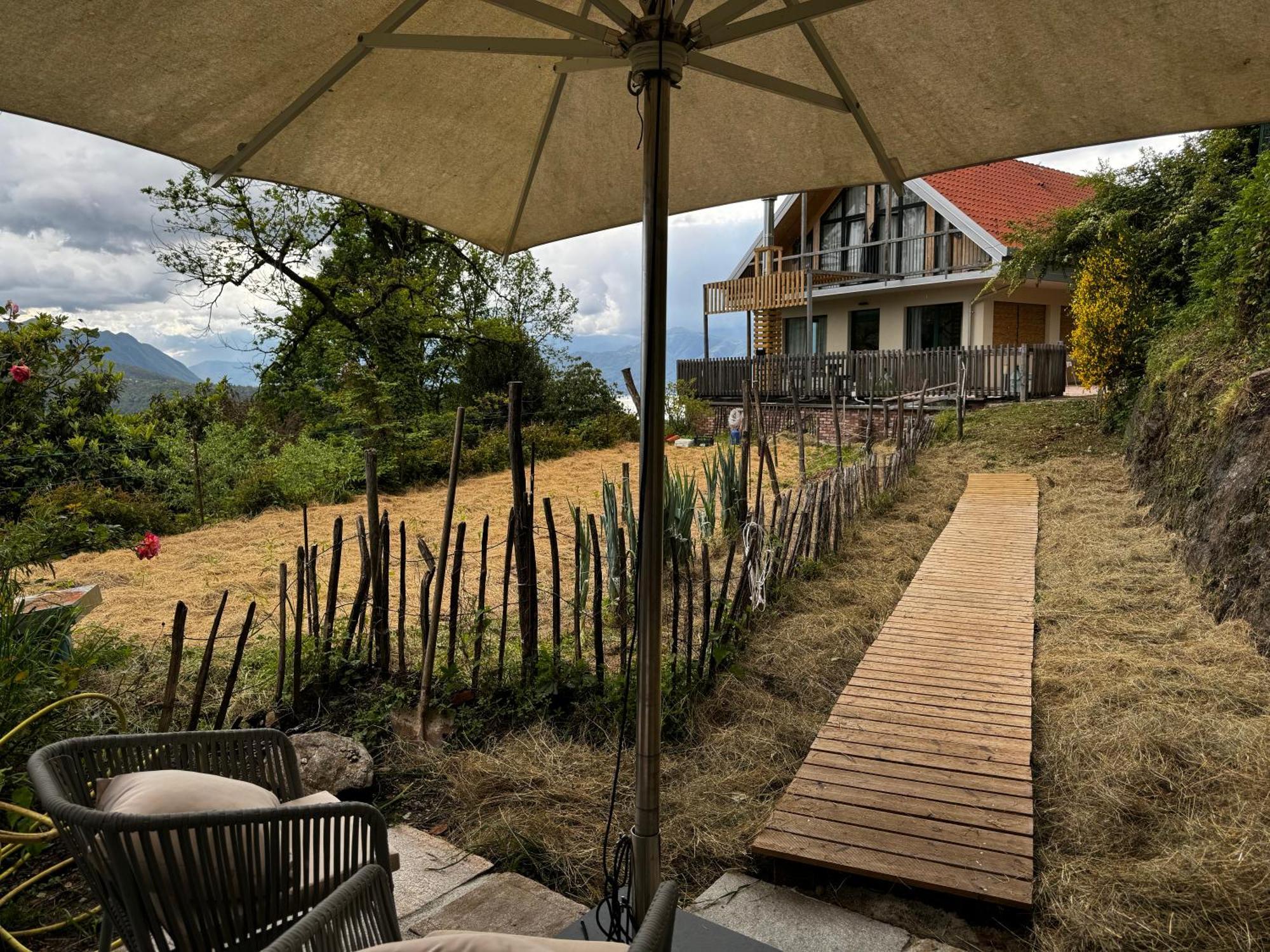 Agriturismo Voeuja Lago Maggiore Luino Kültér fotó